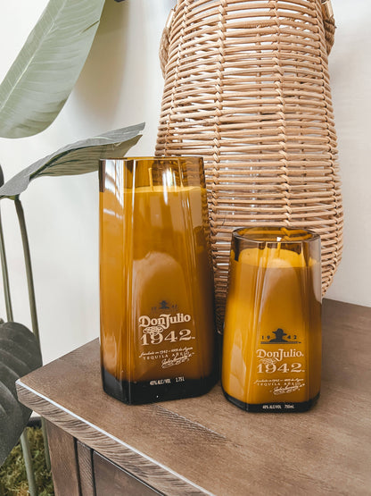 Recycled 1942 Candle: Amber/Sandalwood/Leather / Medium