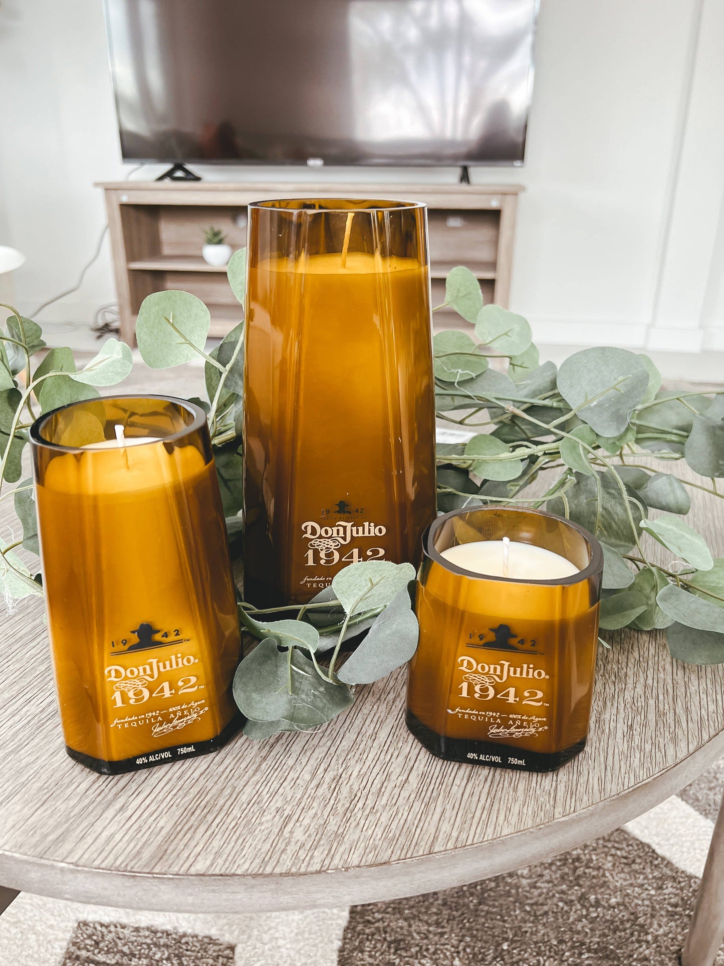 Recycled 1942 Candle: Amber/Sandalwood/Leather / Small